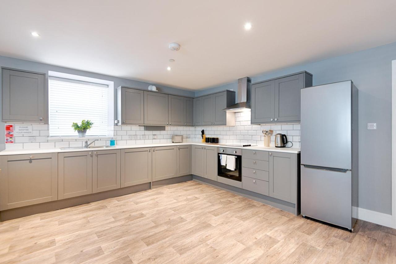 3 Rm Studio, Open-Plan Living, Dining, & Kitchen Llanelli Eksteriør billede