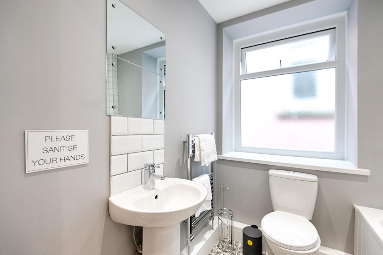 3 Rm Studio, Open-Plan Living, Dining, & Kitchen Llanelli Eksteriør billede